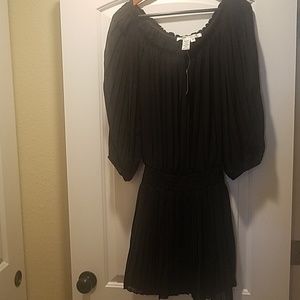 Max studio cold shoulder